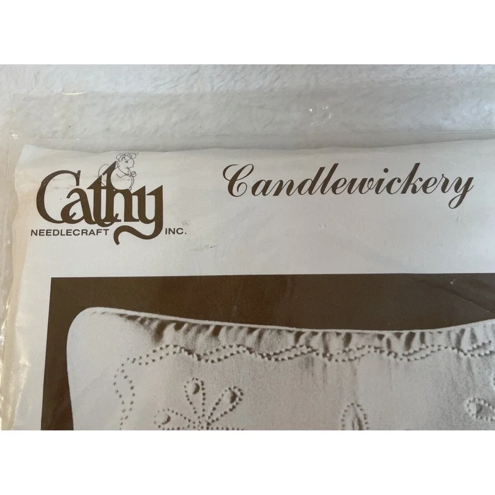 Cathy Needlecraft Candlewickery Pineapple Welcome Pillow Kit #7802 – Sealed NOS